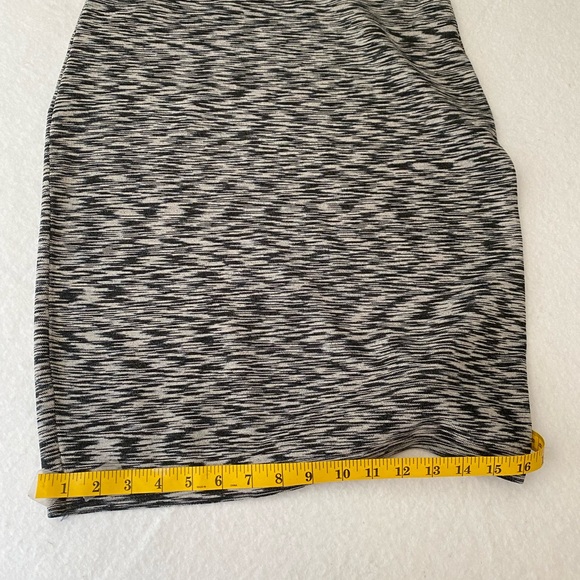 W-G-B by Walter Baker Stretch Pencil Skirt Size L - Picture 3 of 9